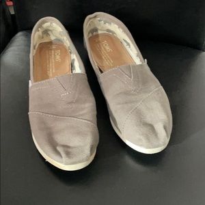 Toms shoes